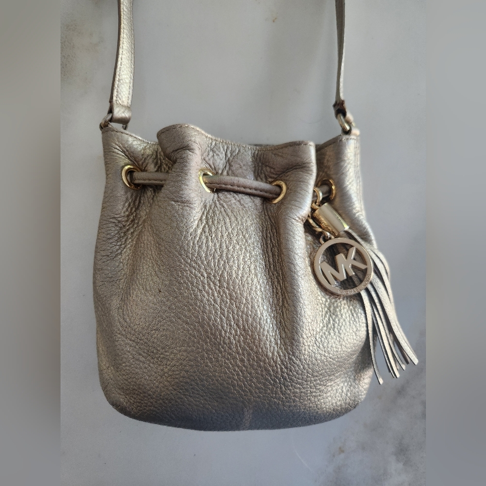 Michael Kors mini metallic Gold Bag!